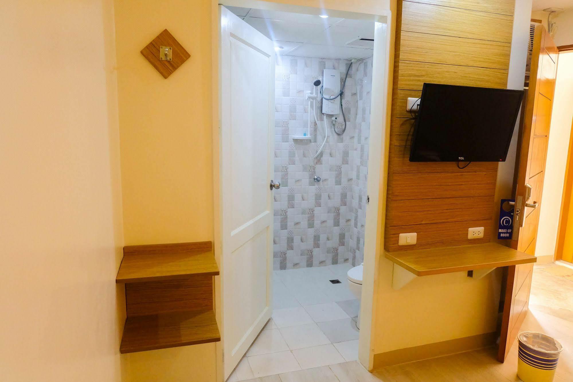 Chambre Hotel Mactan Lapu-Lapu City Exterior foto