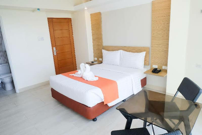Chambre Hotel Mactan Lapu-Lapu City Exterior foto